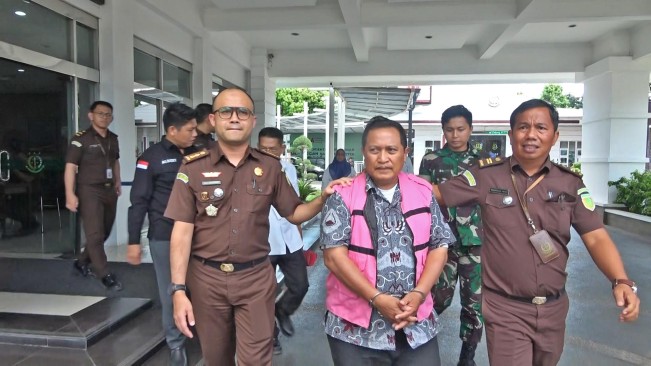Tersangka JCS yang merupakan Pimpinan PT Bank Sumut KCP Melati Medan ditahan Kejati Sumut. [Dok. Penkum Kejati Sumut]